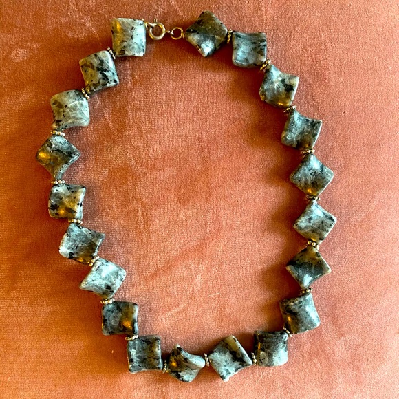 Gray stone like pendants necklace - Picture 1 of 4